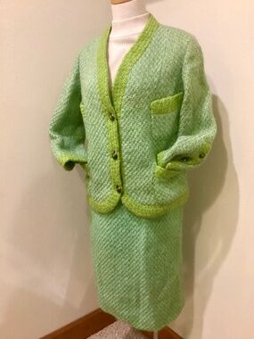 Vintage Women’s Suit Handmade in Italy Green Wool Probably XS-S